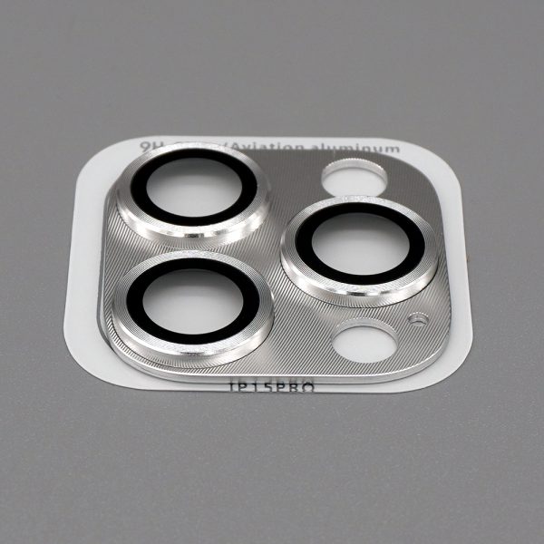 kaikki yhdessä alumiini lasi kameran linssin suojus iPhone 15 Pro ja 15 Pro Max hopeanvärisenä