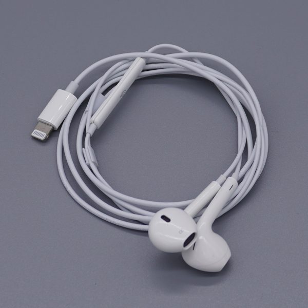 Best in ear wired earphones with original lightning connector for Apple iPhone